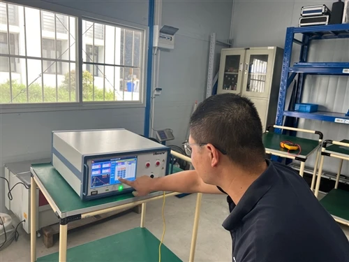 MOEORW-Generator de impulsuri de înaltă tensiune WGZ115: simulați impulsul fulgerului pentru test...